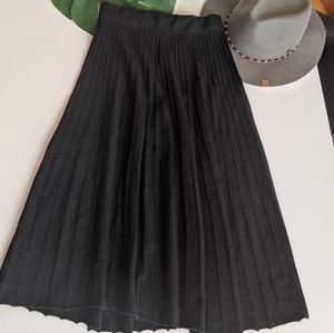 Cotton pleated midi skirt